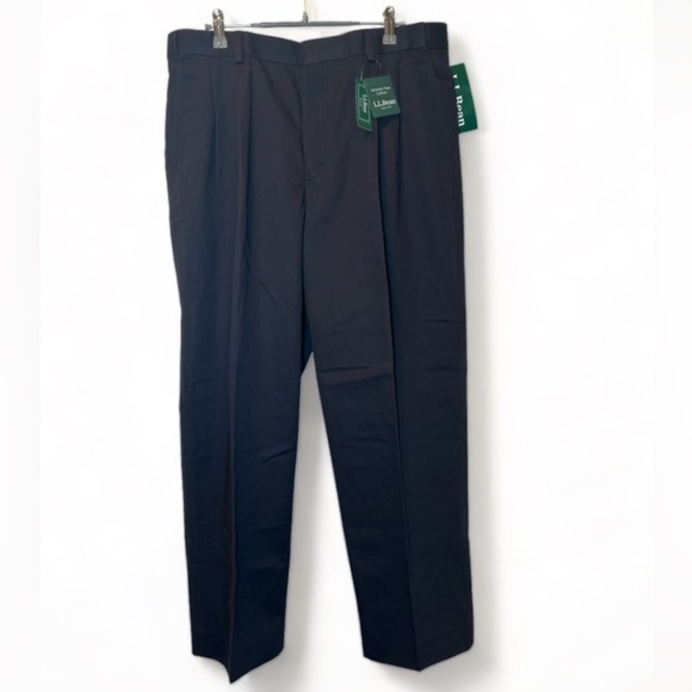 L.L. LL Bean Men's Navy Wrinkle Free Dress Chino Pleasted Front Waist Sz 35 NWT‎